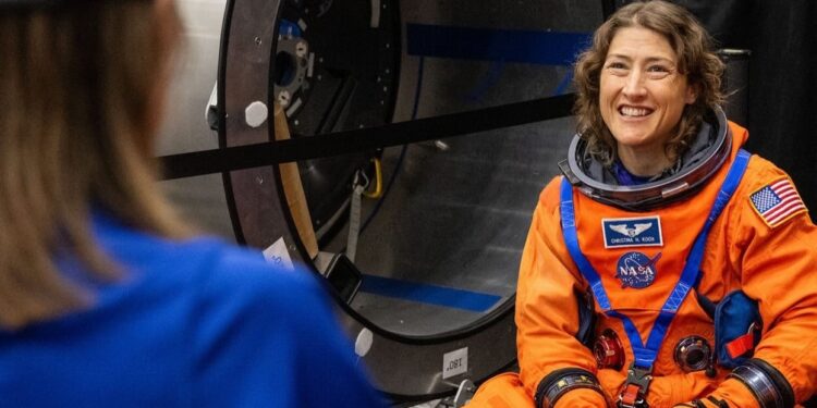 Orión: en camino a la Luna tras dejar la órbita terrestre (fotogalería)