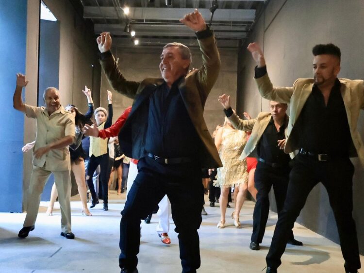 Más de 30 clubes de baile y colectivos comunitarios protagonizarán “La Rutina del Pueblo” en el Zócalo para celebrar el Día Internacional de la Danza. | AMEXI/FOTO: cultura.cdmx.gob.mx