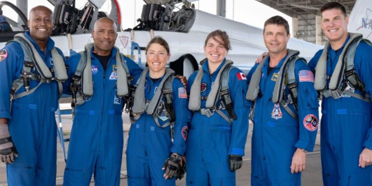Los integrantes de la misión Artemis II, incluyendo astronautas de respaldo