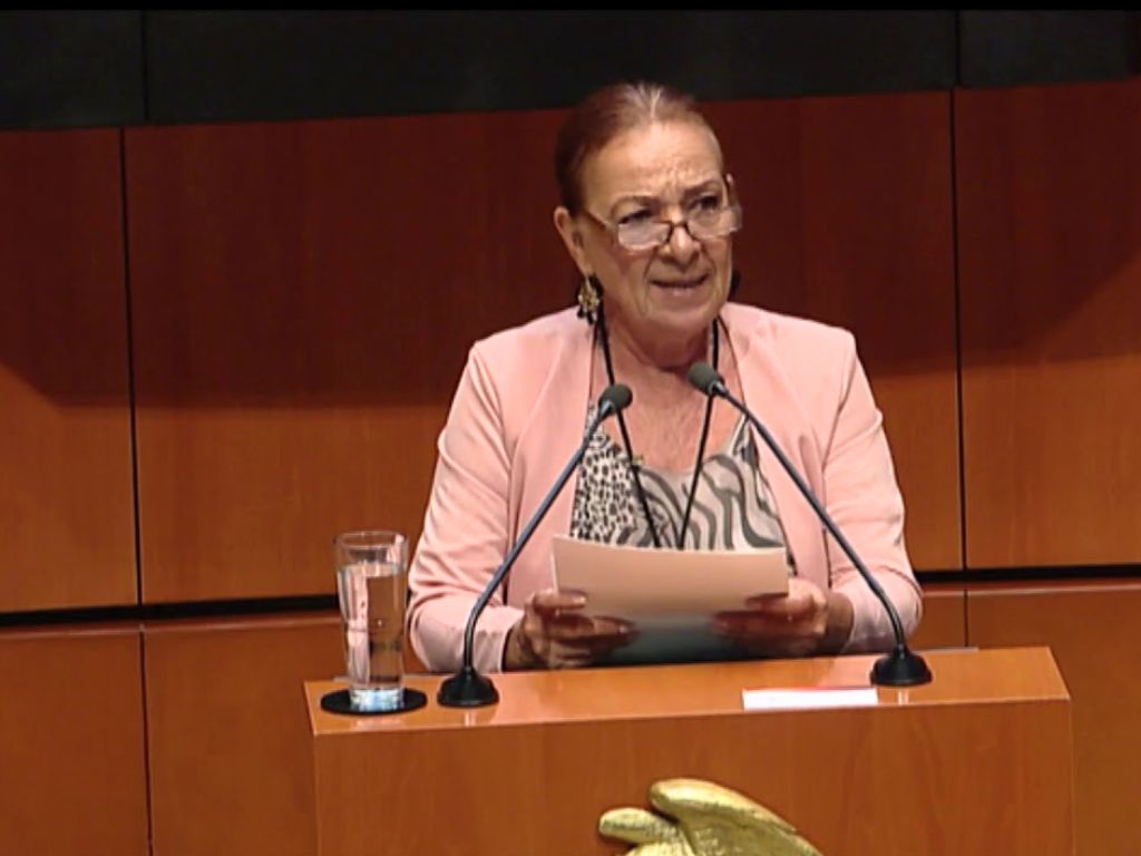 Senadora Lucía Trasviña. Desacato político. 