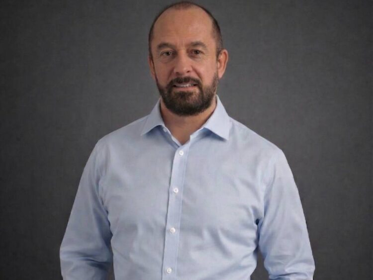 Martín Aparicio estrena “Sexto sentido”, un programa que explora la mente humana