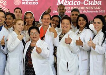rosa blanca Médicas cubanas en México 2023. AMEXI Foto IMSS
