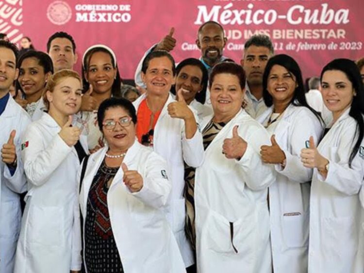 rosa blanca Médicas cubanas en México 2023. AMEXI Foto IMSS