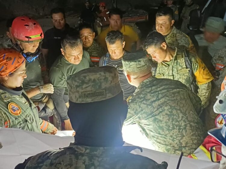 Mina Santa Fe, labores para rescatar a minero. AMEXI Foto CNPC