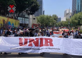 Organizaciones integrantes de UNIR marchan en la CDMX, exigen diálogo directo con la presidenta Claudia Sheinbaum, para atender demandas sociales y de justicia