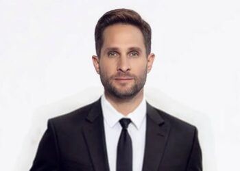 Paco de María reinventará los clásicos y presentará su nueva etapa musical en El Cantoral. | AMEXI/FOTO: Cortesía