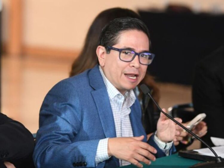 Pemex: PAN denuncia derrame de petróleo en golfo