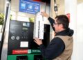 Gasolinas. Personal de Profeco inmoviliza bombas de gasolina por altos precios. AMEXI Foto Profeco