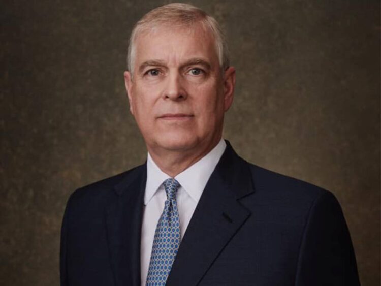 ¿A qué residencia se fue a vivir Andrés, el hijo favorito de la reina Isabel II?