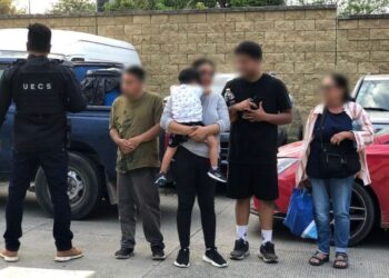 Rescatan en Oaxaca a cinco personas en secuestro virtual