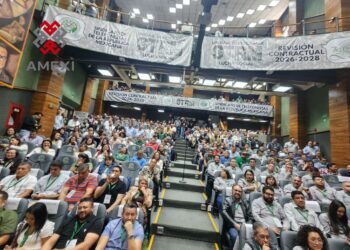 Delegados de los 190 secciones del STRM, instalan asamblea general de revisión contractual 2026-2028, en el auditorio Jesus Hernández Juárez, este 21 de abril