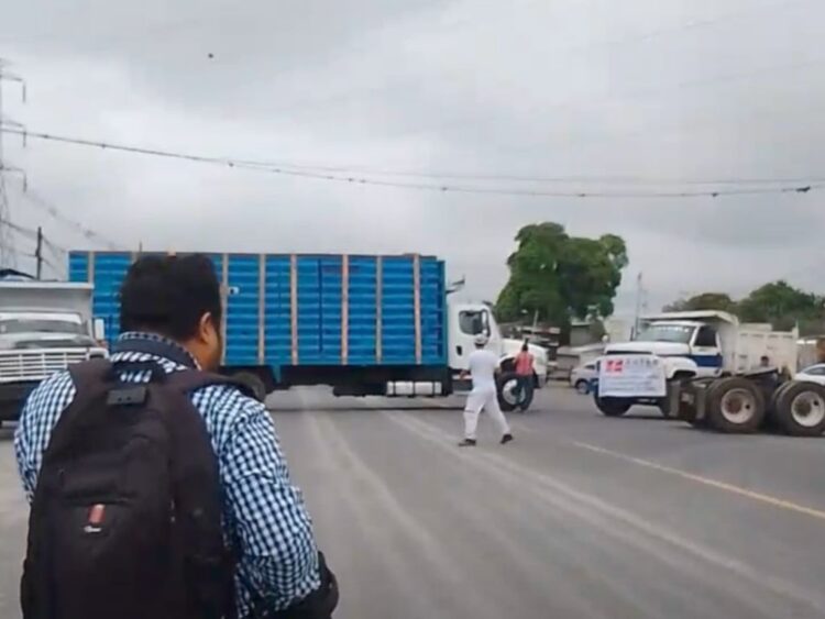 Secretaría de Gobernación advierte sobre bloqueos; transportistas