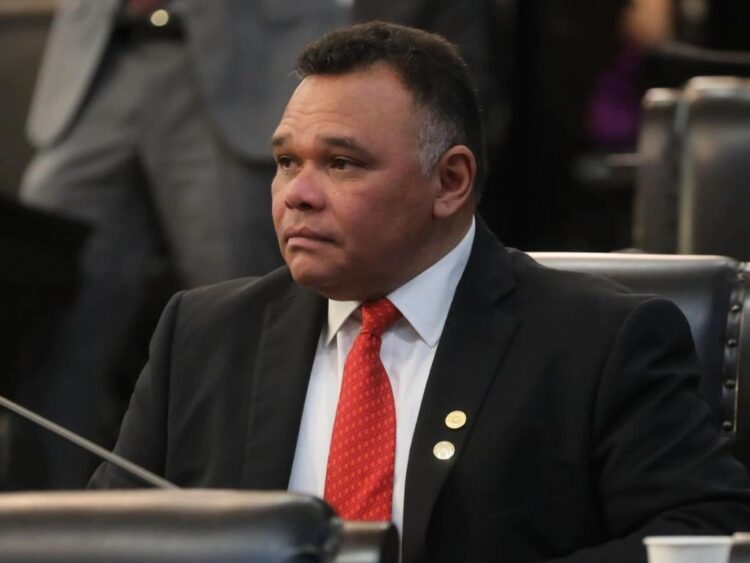 Senador Rolando Zapata impulsa leyes de inteligencia artificial, ciberseguridad y protección de datos en México