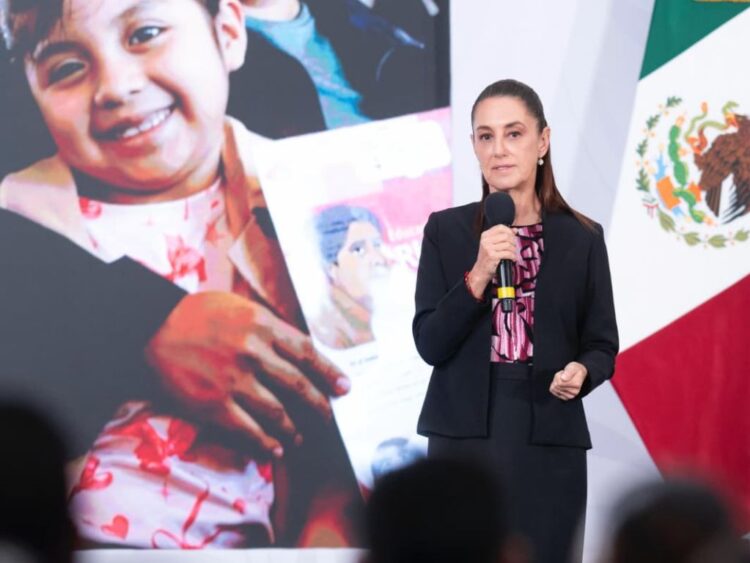 Sheinbaum descarta cambios en Morena y exige renuncia a funcionarios que busquen candidaturas