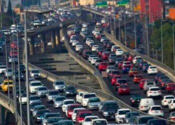 Tránsito vehicular en CDMX. Aplicación del Programa Hoy No Circula el miércoles 18 de abril.