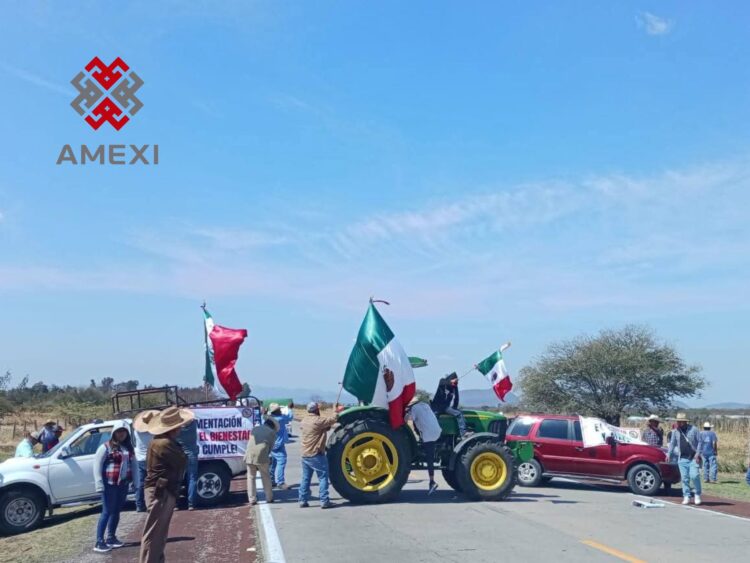 Transportistas y Agricultores realizan bloqueos en 20 Estados de la República, anuncian que si no hay respuestas replicarán bloqueos y paro nacional en el Mundial de Futbol 2026