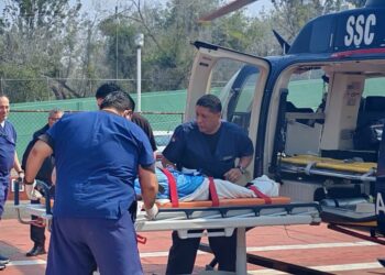 Trasladan en helicóptero a menor apuñalado por un sujeto en la CDMX