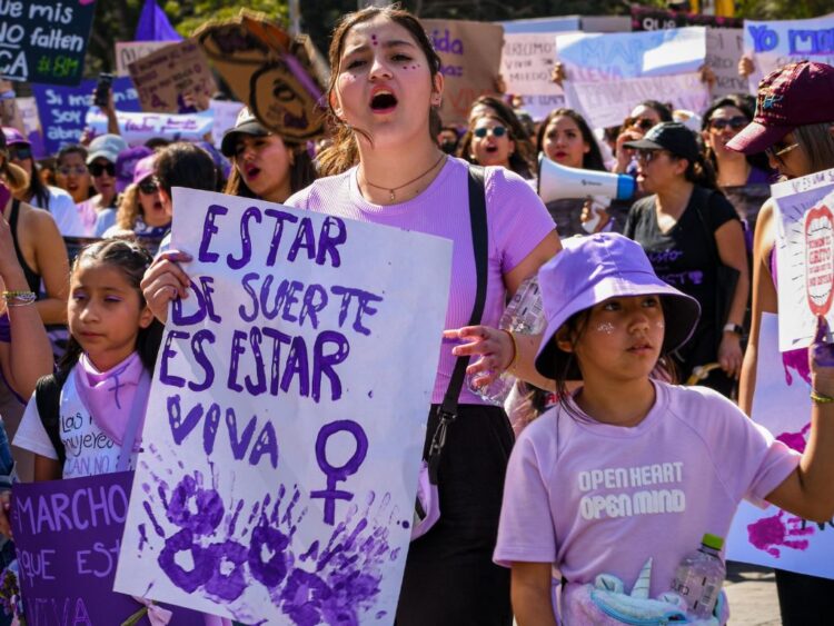 Una vez más, el Congreso de Oaxaca es el primero en avalar una reforma contra el feminicidio