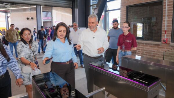 Gladys Butanda, secretaria de Desarrollo Urbano y Movilidad, continúa su campaña