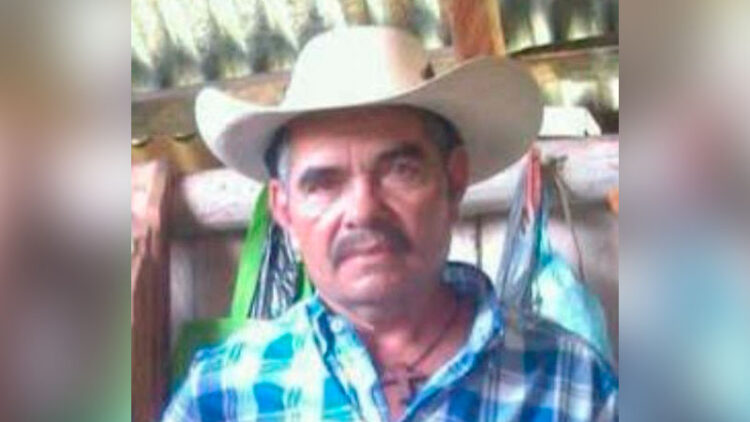 Roberto Chávez, activista del Comité de Defensa Ambientalista del Zangarro, en el municipio de Villa Madero, Michoacán, fue ultimado a tiros esta madrugada.