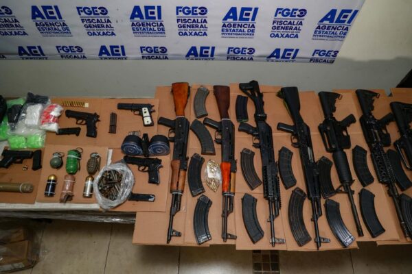 el valor del arsenal y las sustancias aseguradas supera los 1.5 millones de pesos.