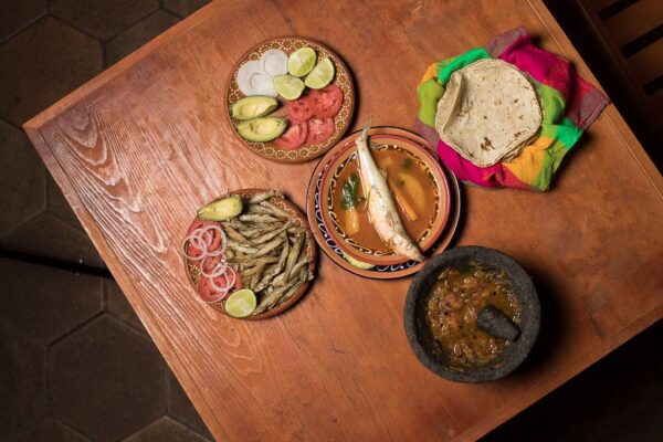 Esta Semana Santa regálate el placer de recorrer nuestros pueblos y comunidades. Descubre por qué nuestra gastronomía es Patrimonio de la Humanidad.