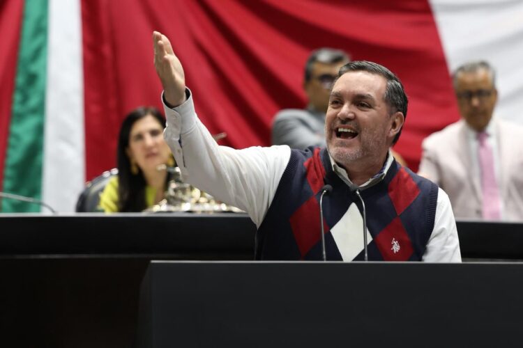 Diputados panistas exigen más presupuesto para consulados en Estados Unidos, tras fallecimiento de un mexicano.