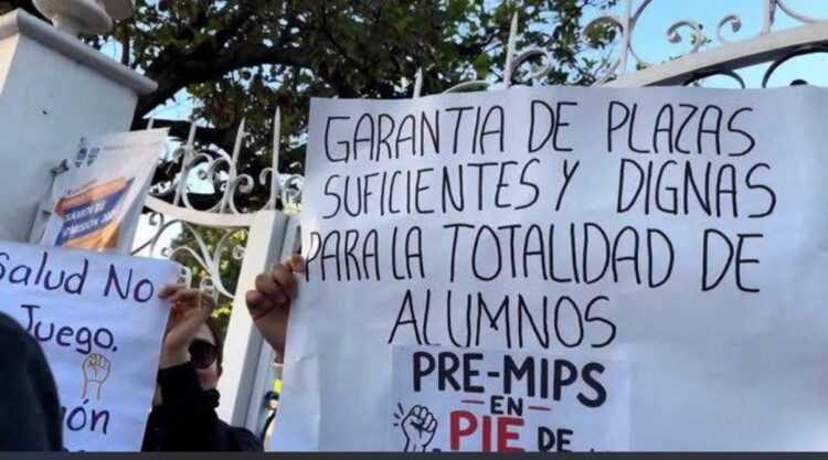 Estudiantes de la Facultad de Medicina y Cirugía de la Universidad Autónoma Benito Juárez de Oaxaca (UABJO) iniciaron un paro