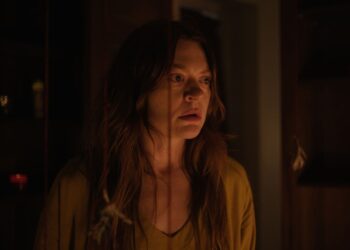 La actriz Julia Max estrena su ópera prima de terror Invocación