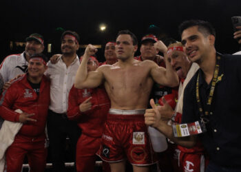 Chávez Jr y su equipo