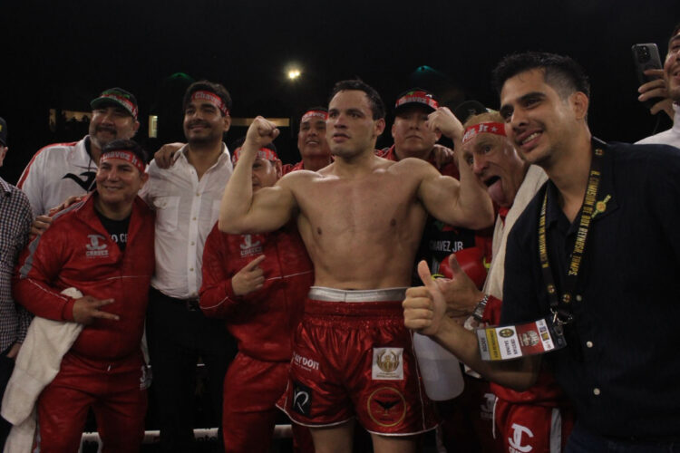 Chávez Jr y su equipo