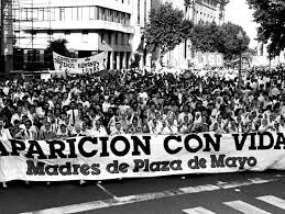 Madres de Plaza de Mayo encabezadas por Azucena Villaflor