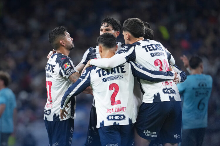 Rayados triunfa en casa