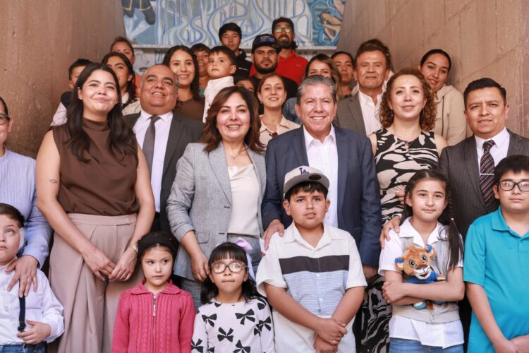 El gobernador de Zacatecas, David Monreal Ávila encabezó la Jornada de 20 cirugías completas de implante coclear y 26 cambios de procesador.