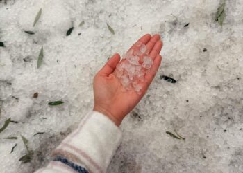 Activan alerta amarilla por lluvias fuertes y granizo en capital
