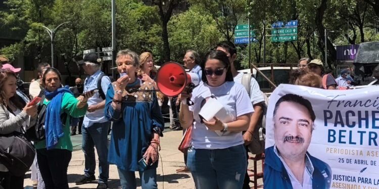 ¡Aquí nadie olvida!: Instalación de antimonumento en memoria de periodistas asesinados o desaparecidos