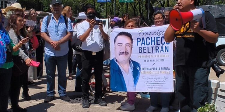 ¡Aquí nadie olvida!: Instalación de antimonumento en memoria de periodistas asesinados o desaparecidos