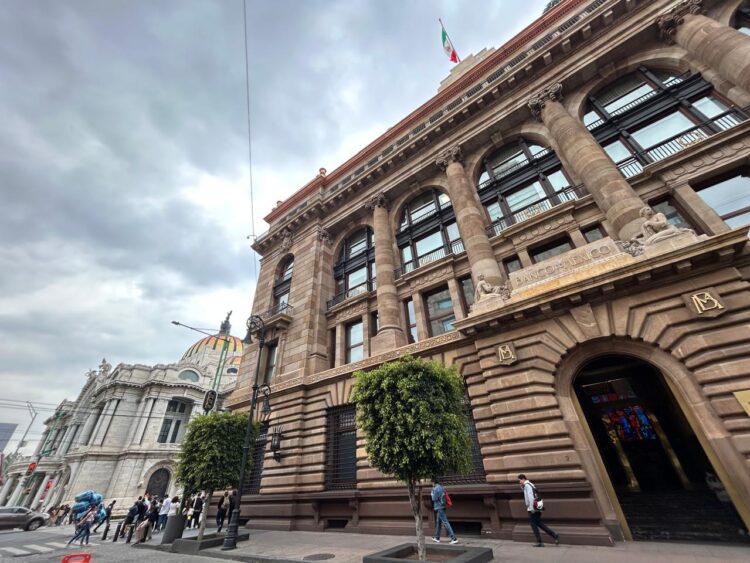 Banxico recorta crecimiento para 2026 y ajusta inflación (VIDEO)