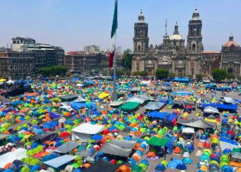 Plantón de la CNTE en el Zócalo de la CDMX.
