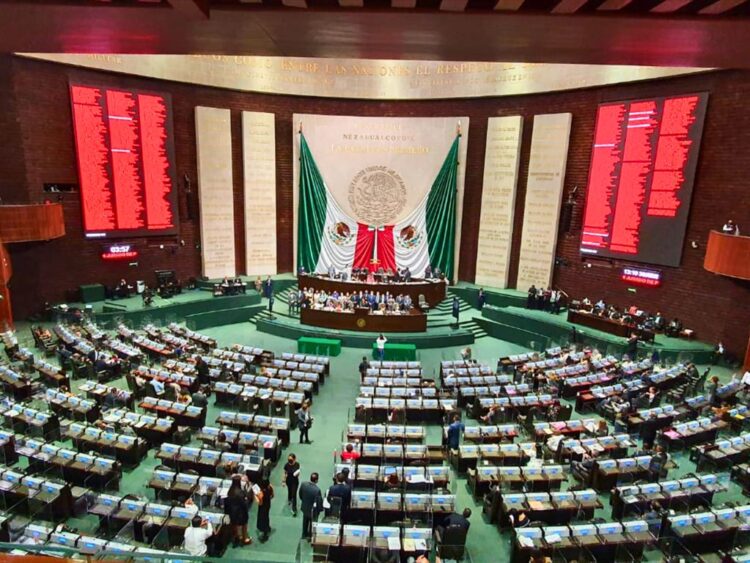 Morena alista periodo extraordinario en la Cámara de Diputados.