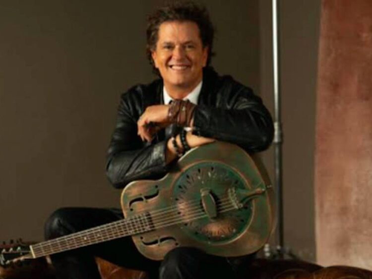 Carlos Vives vuelve a las raíces de la grabación con "El Ultimo Disco Vol. 1"