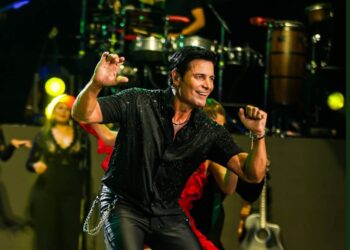 Chayanne sorprendió a sus seguidores con un tutorial inspirado en “Torero” para festejar a las mamás. | AMEXI/FOTO: IG @chayanne