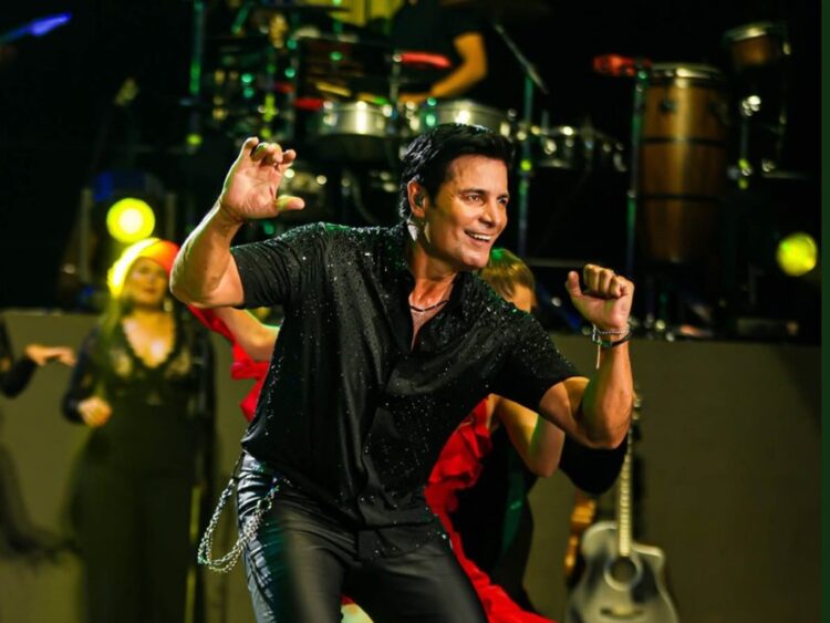 Chayanne sorprendió a sus seguidores con un tutorial inspirado en “Torero” para festejar a las mamás. | AMEXI/FOTO: IG @chayanne