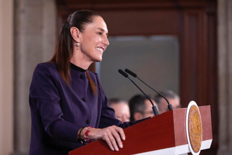 Popularidad de Sheinbaum resiste, pero con desgaste gradual: Banamex