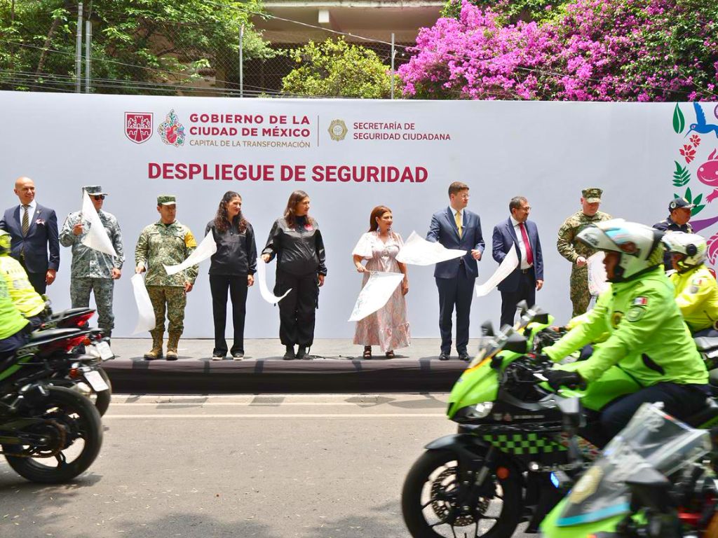 Despliegue de seguridad en marcha en la CDMX. 