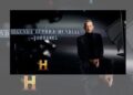 Tom Hanks posa durante la promoción de su nueva serie documental de History Channel sobre la Segunda Guerra Mundial.