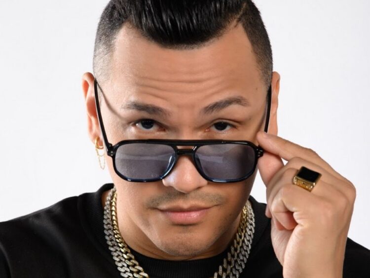 Nigga-Flex aparece en una imagen promocional tras anunciar medidas legales para proteger su catálogo musical y derechos de autor.