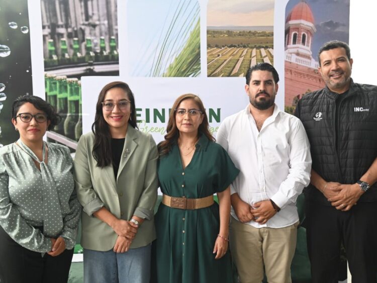 Representantes de Heineken México, Tecnológico de Monterrey y startups participantes presentan la edición All Stars del Heineken Green Challenge enfocada en innovación sustentable.
