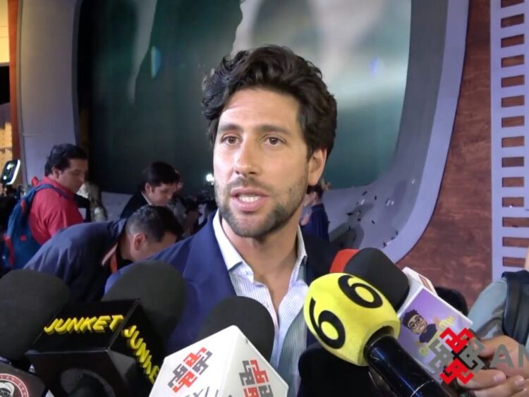El actor Diego Klein posa durante la presentación de la telenovela Guardián de mi Vida, donde negó haber tenido una relación sentimental con Angélica Rivera.