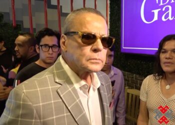 Alfredo Adame durante una entrevista con medios de comunicación, donde habló sobre José Manuel Figueroa, Maribel Guardia, su estado de salud y sus próximos proyectos